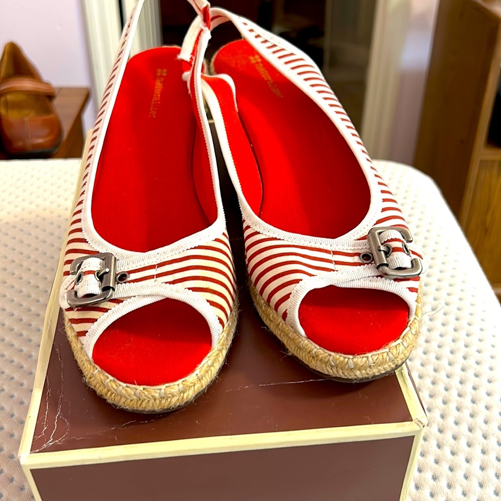 Naturalizer wedge shoes